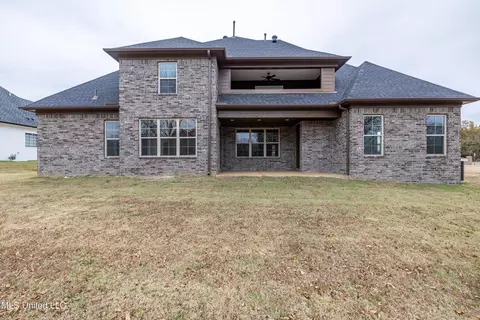 Exterior - 10975 Wiseman Dr, Olive Branch, MS 38654 photo 6 of 7