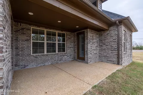 Exterior - 10975 Wiseman Dr, Olive Branch, MS 38654 photo 7 of 7