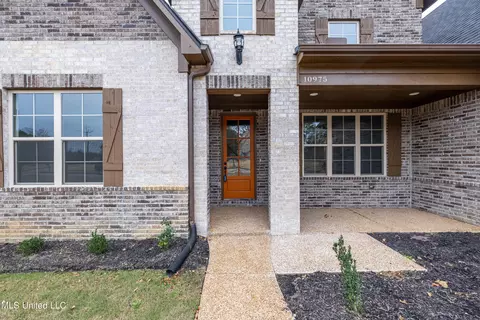 Exterior - 10975 Wiseman Dr, Olive Branch, MS 38654 photo 3 of 7