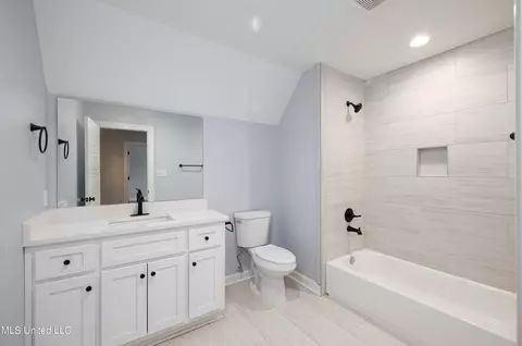 Bath - 10975 Wiseman Dr, Olive Branch, MS 38654 photo 6 of 6