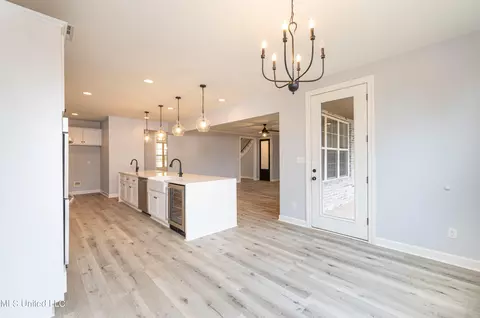 Kitchen - 10975 Wiseman Dr, Olive Branch, MS 38654 photo 4 of 4