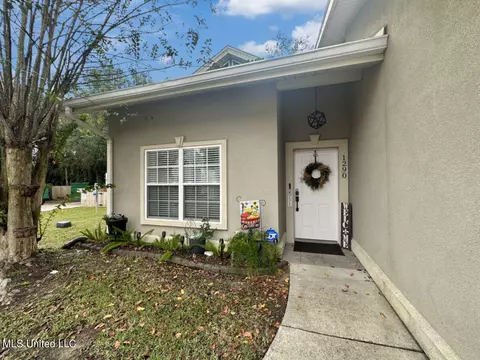 1290 Century Oaks Dr #B, Gulfport, MS 39507