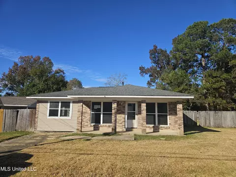 7213 Malibar Ln, Biloxi, MS 39532