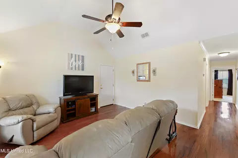 2 Periwinkle Ln, Long Beach, MS 39560 photo 6
