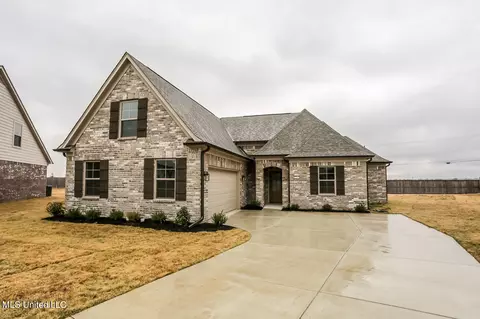 9768 Reunion Ct, Walls, MS 38680