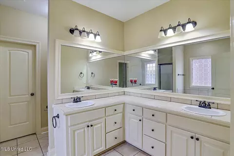 609 Oakview Way, Byram, MS 39272 photo 19