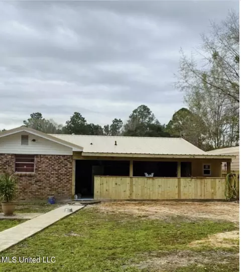 3905 Fairhaven Dr, Moss Point, MS 39562 photo 3