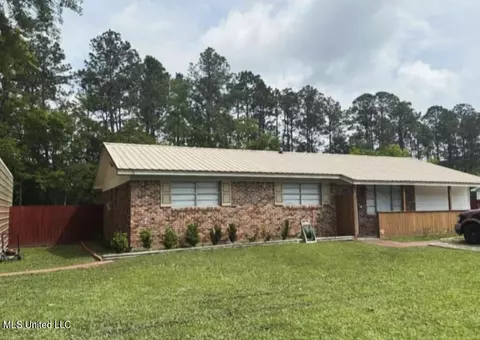 3905 Fairhaven Dr, Moss Point, MS 39562