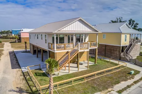 438 Woodward Ave, Gulfport, MS 39501