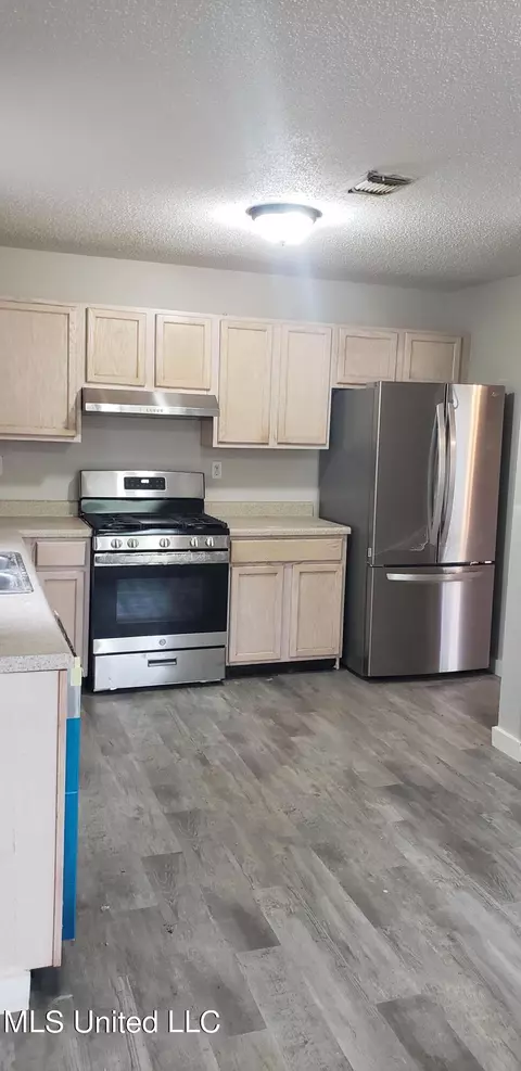 7120 Lake Dr, Perkinston, MS 39573 photo 4