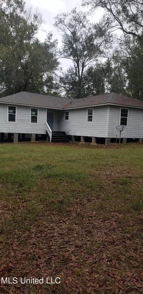 7120 Lake Dr, Perkinston, MS 39573 photo 2