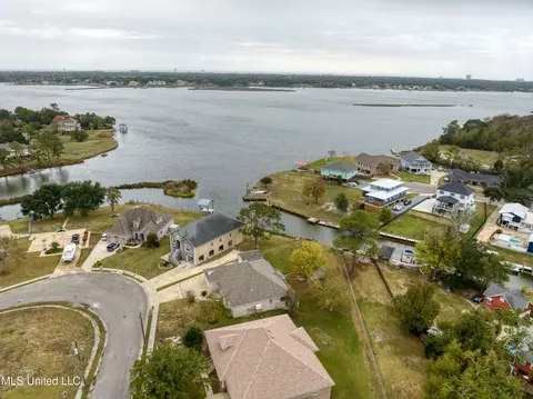 740 Sharon Hills Dr, Biloxi, MS 39532