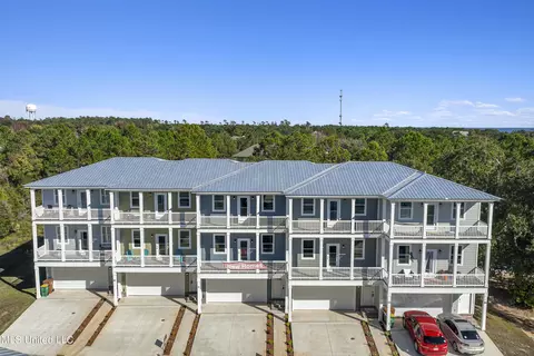 83 Oak Alley Ln, Long Beach, MS 39560
