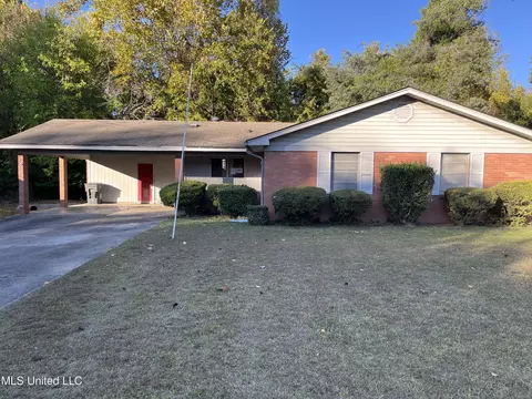 107 Westover Dr, Vicksburg, MS 39180