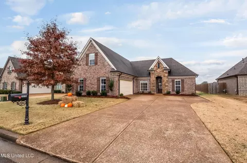 3335 Hill Valley Ln, Southaven, MS 38672
