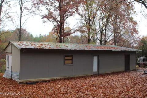 194 Burton Rd, Holly Springs, MS 38635