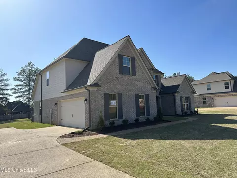 Exterior - 5327 Malone Rd N Rd, Olive Branch, MS 38654 photo 2 of 6