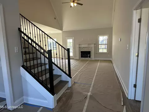 Entry Way - 5327 Malone Rd N Rd, Olive Branch, MS 38654 photo 2 of 2