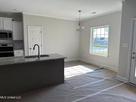 Kitchen - 5327 Malone Rd N Rd, Olive Branch, MS 38654 photo 3 of 3
