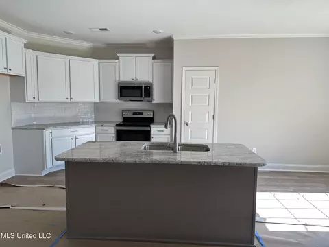 Kitchen - 5327 Malone Rd N Rd, Olive Branch, MS 38654 photo 1 of 3