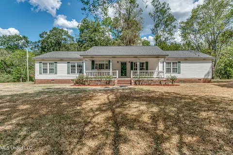 6910 Tank Rd, Terry, MS 39170