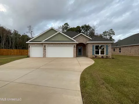 8007 Crawford Dr, Long Beach, MS 39560