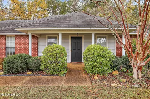511 Eaglewood Dr, Florence, MS 39073 photo 2