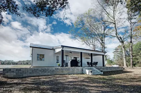 Exterior - 26 Marlee Savell Dr, Forest, MS 39074 photo 7 of 8