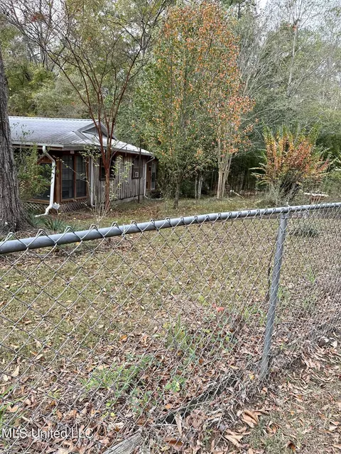 1376 Monterey Rd, Florence, MS 39073 photo 5