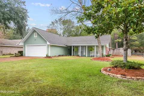 142 Cypress Dr, Madison, MS 39110