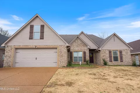 7116 E Golden Oaks Loop Loop, Southaven, MS 38671