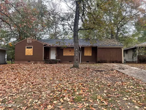 212 Robinhood Rd, Jackson, MS 39206