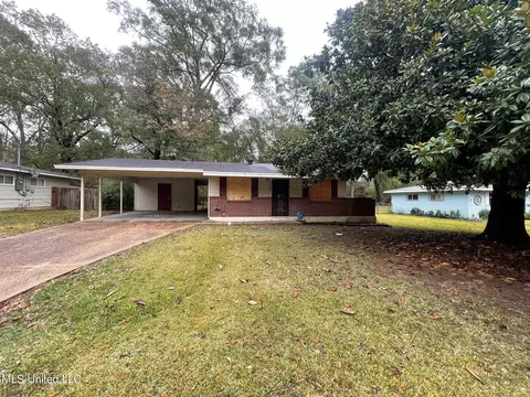 3114 Lakewood Dr, Jackson, MS 39212