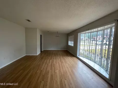 314 Post Oak Rd, Jackson, MS 39206 photo 2