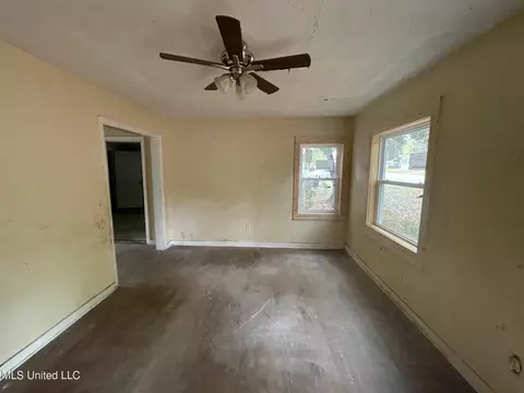 766 Robinhood Rd, Jackson, MS 39206 photo 2