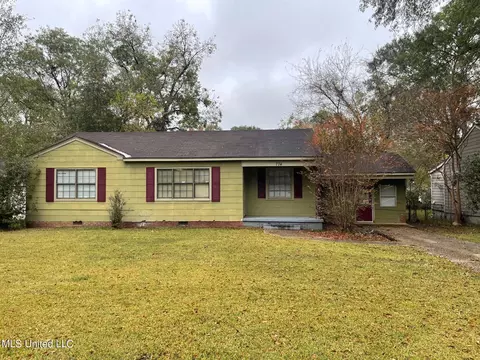 774 Cedarhurst Rd, Jackson, MS 39206