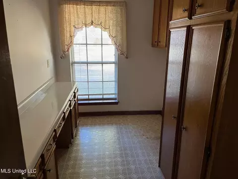 448 Cambridge Ln, Jackson, MS 39212 photo 5
