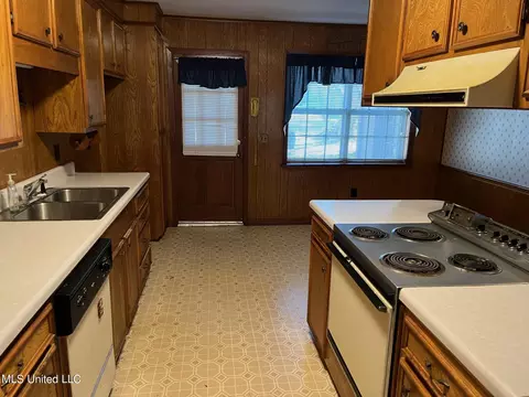 448 Cambridge Ln, Jackson, MS 39212 photo 3