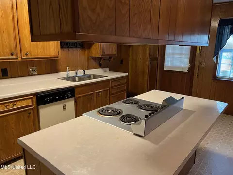 448 Cambridge Ln, Jackson, MS 39212 photo 4
