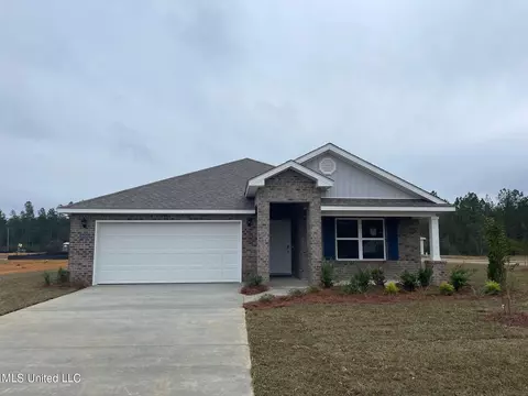 18526 Oak Bay Dr, Biloxi, MS 39532