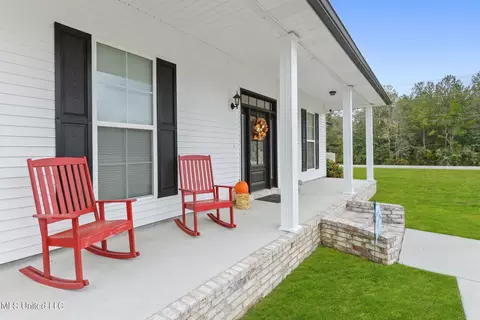 12200 E Pointe Dr, Picayune, MS 39466 photo 3