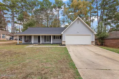 134 Bellegrove Cir, Brandon, MS 39047