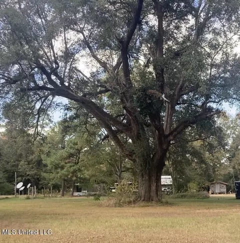 3335 Big Point Rd, Moss Point, MS 39562 photo 3