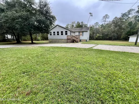 16131 7th St, Pearlington, MS 39572