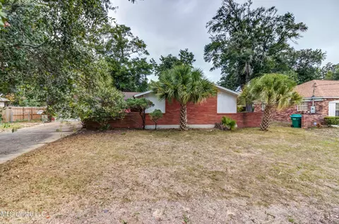 2413 Palmer Dr, Gulfport, MS 39507