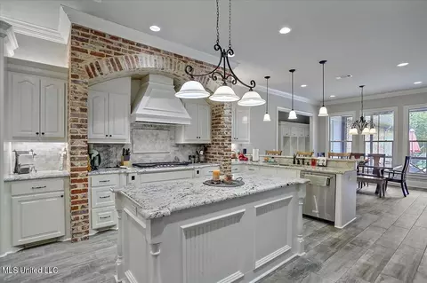 Kitchen - 936 Trickhambridge, Brandon, MS 39042 photo 3 of 7