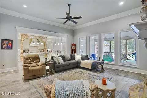 Living - 936 Trickhambridge, Brandon, MS 39042 photo 4 of 4