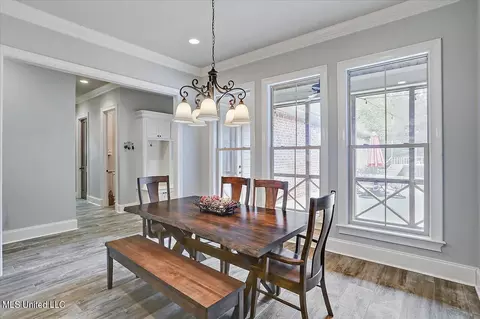 Dining - 936 Trickhambridge, Brandon, MS 39042 photo 2 of 4