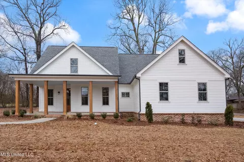 4261 Hwy 51, Senatobia, MS 38668