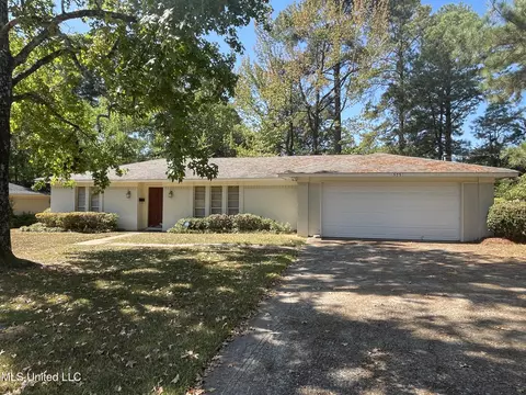 5731 Pepper Ridge Rd, Jackson, MS 39211